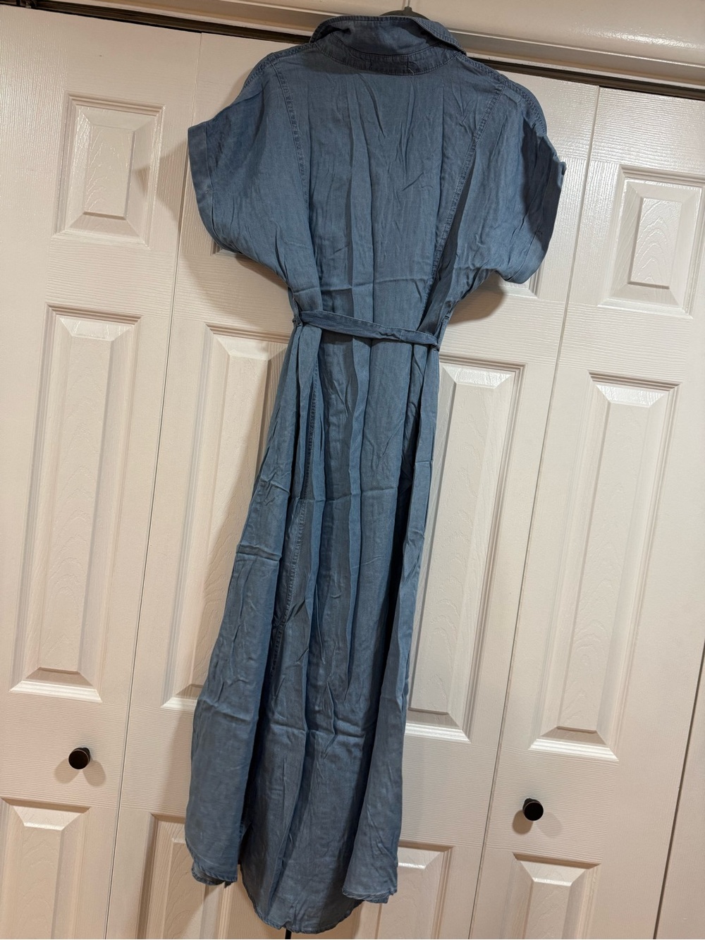 Light Blue Chambray Button-Front Maxi Dress with Self Tie - Picture 3 of 4
